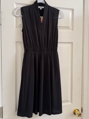 New in tag Of Mercer Black Sleeveless V‑Neck Elastic Waist Business Attire Dress